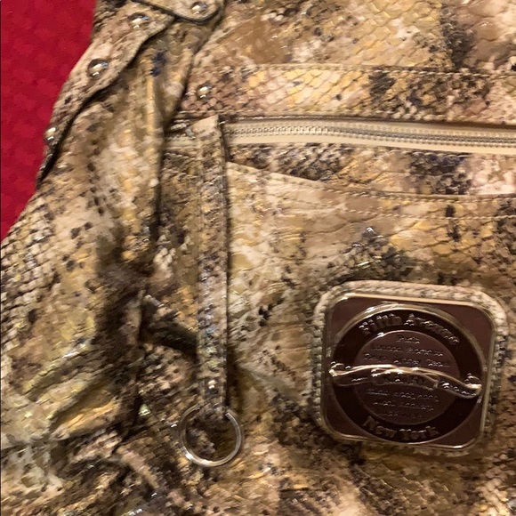 Fifth avenue snake skin bag😱😱 - Picture 4 of 8